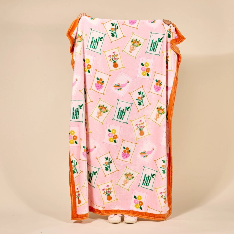 Snuggle Up Fleece Blankets - Bella Boutique