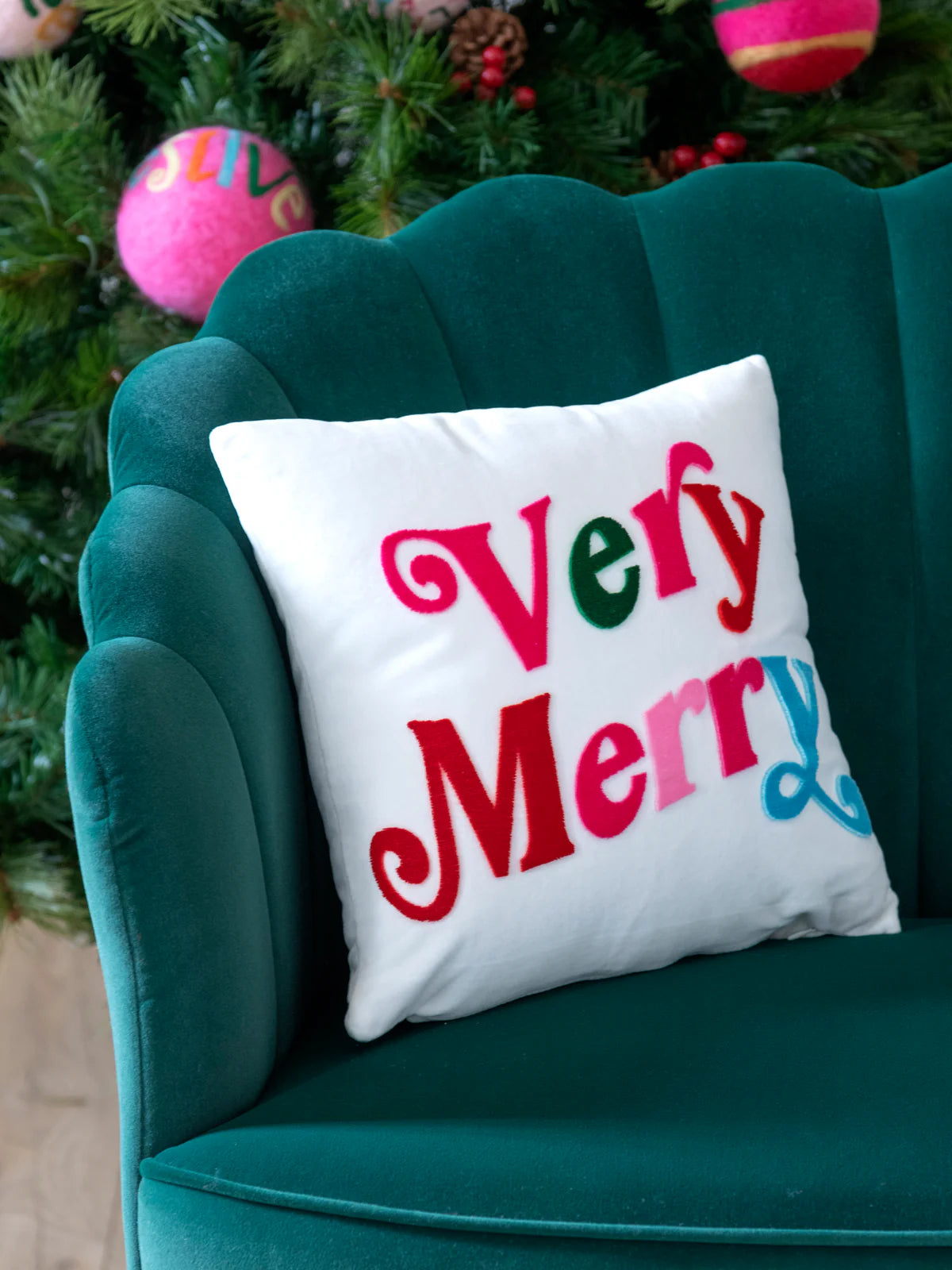 Very Merry Plaid Pillow - Bella Boutique