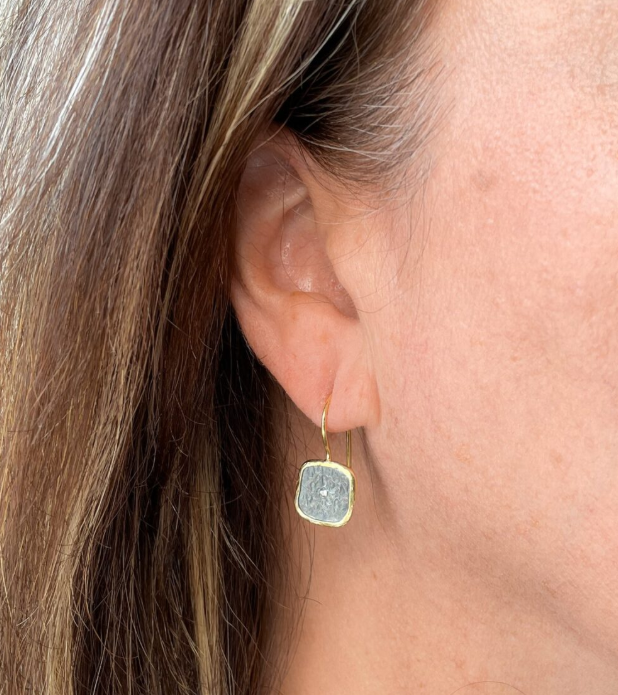 Mix metal square earrings - Bella Boutique