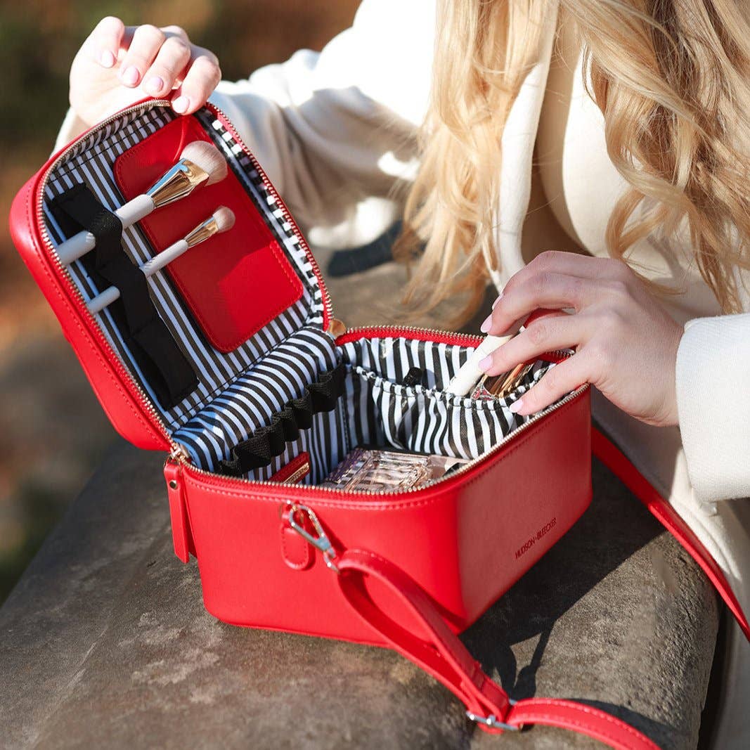 Crimson Jetsetter Train Case - Bella Boutique