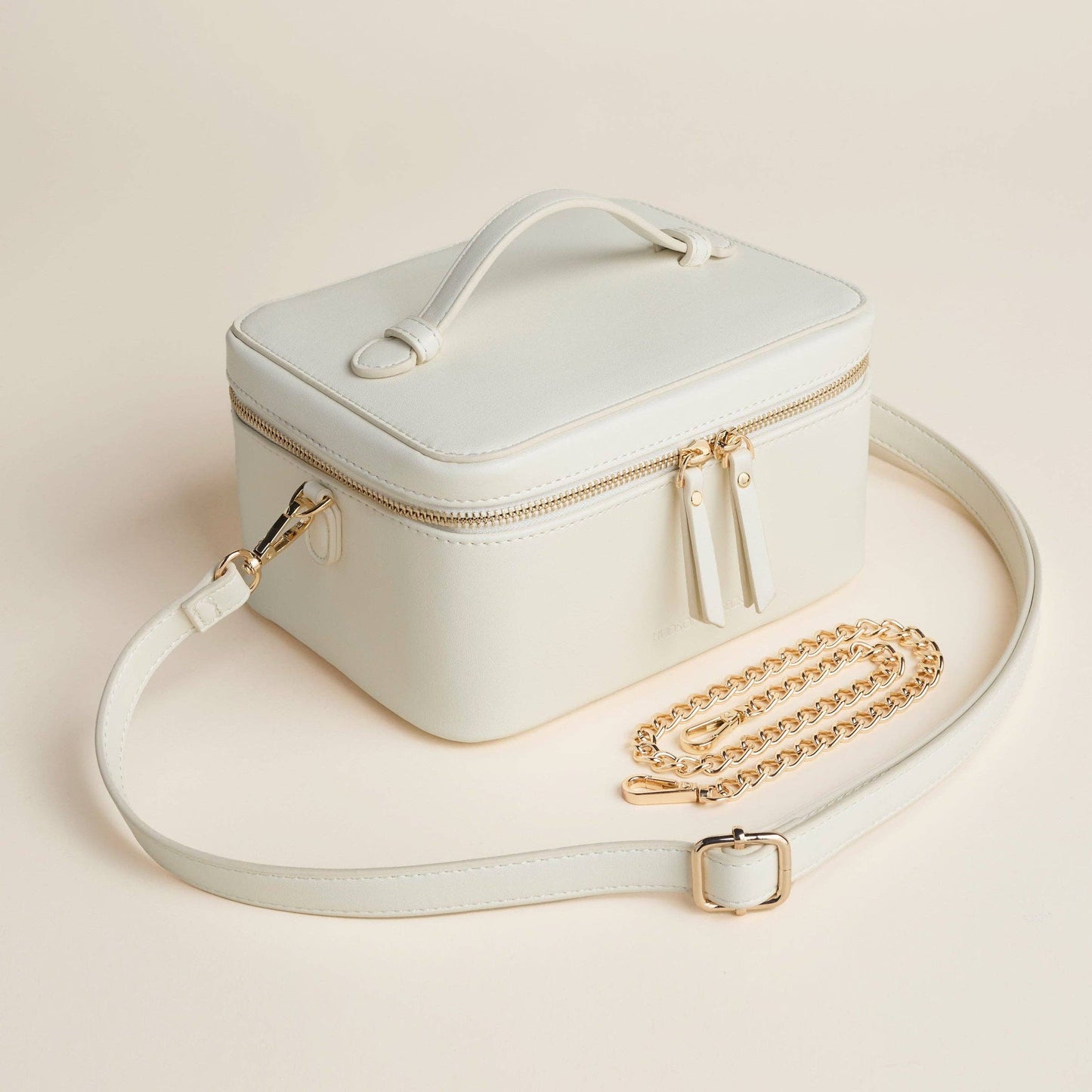 Crimson Jetsetter Train Case - Bella Boutique