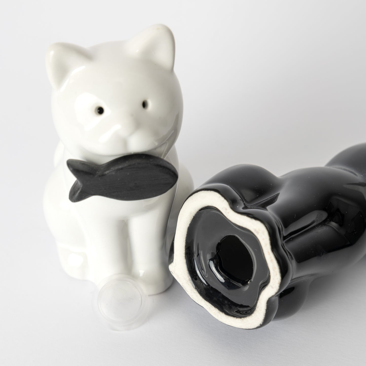 Cats Salt and Pepper Shakers - Bella Boutique