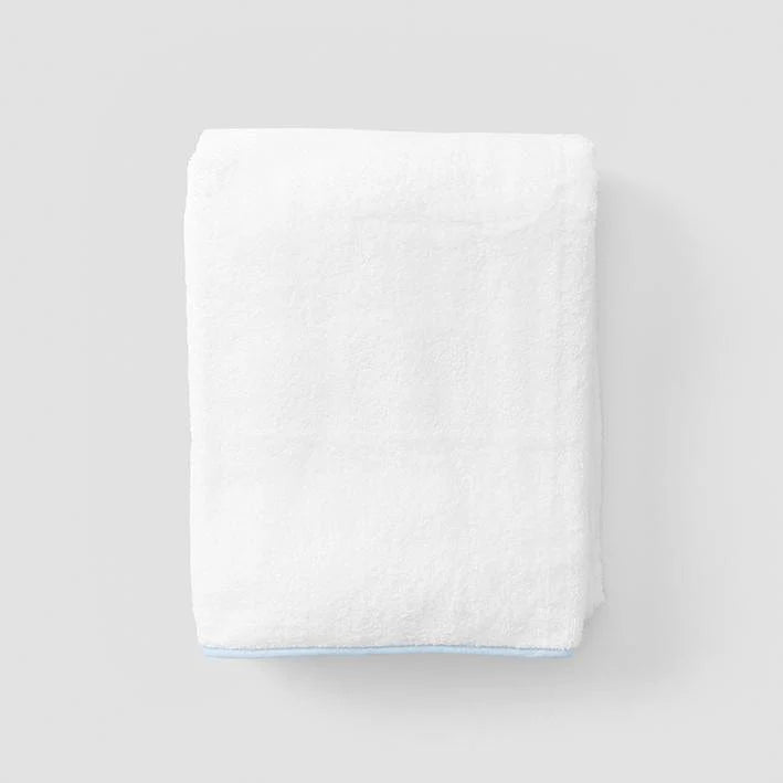 Weezie Signature Bath Towel - Bella Boutique