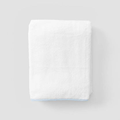 Weezie Signature Bath Towel - Bella Boutique