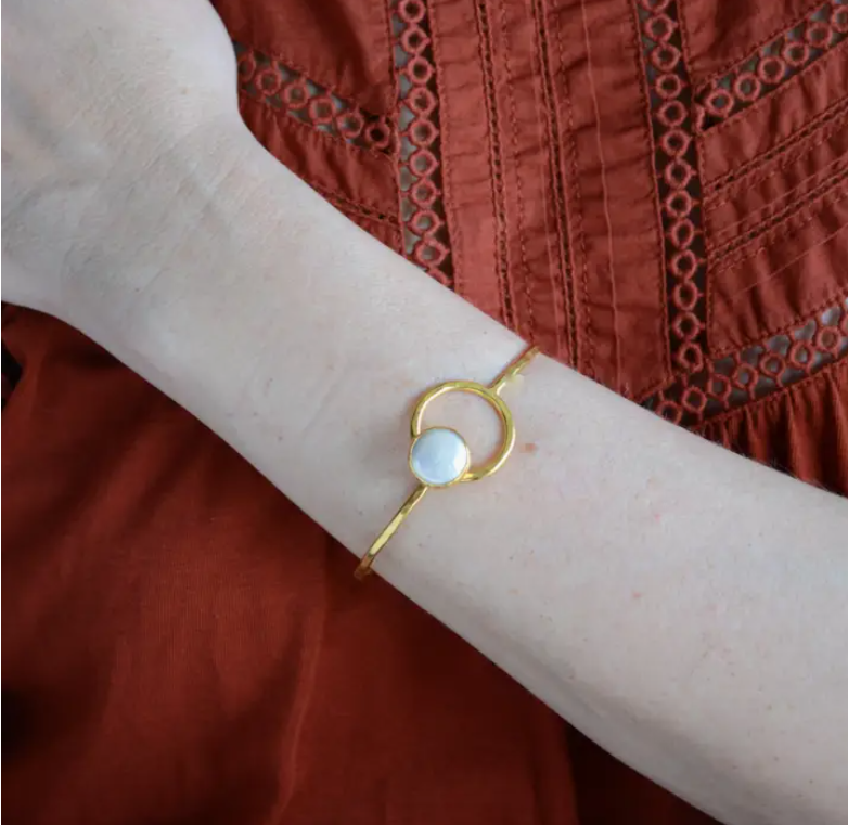 Freshwater Pearl Bangle Bracelet - Bella Boutique
