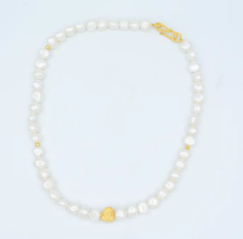Pearl Necklace with Matte Gold Bead - Bella Boutique