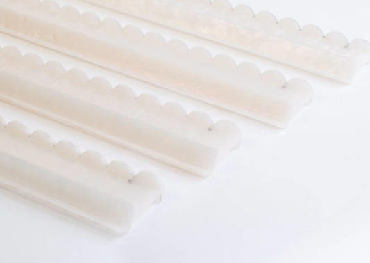 Acrylic Miss Mahjong Racks with Scalloped Pusher