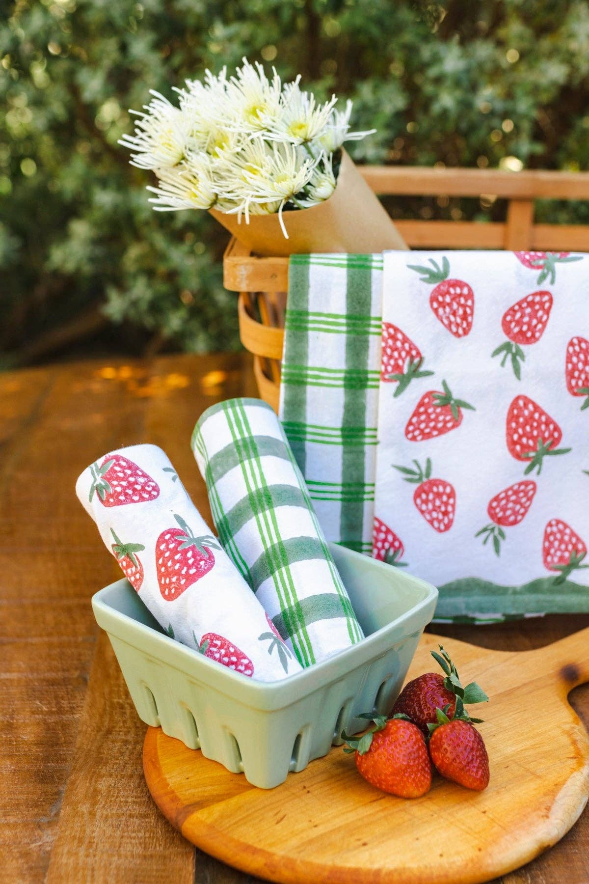 Tea Towel - Strawberry - Bella Boutique