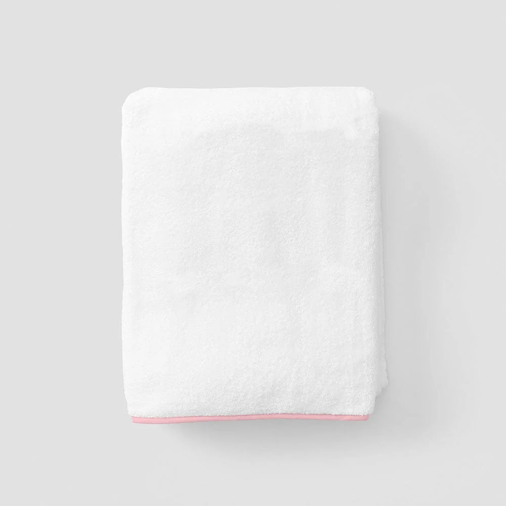 Weezie Signature Bath Towel - Bella Boutique