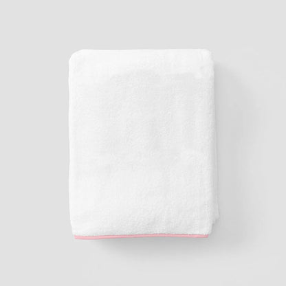 Weezie Signature Bath Towel - Bella Boutique