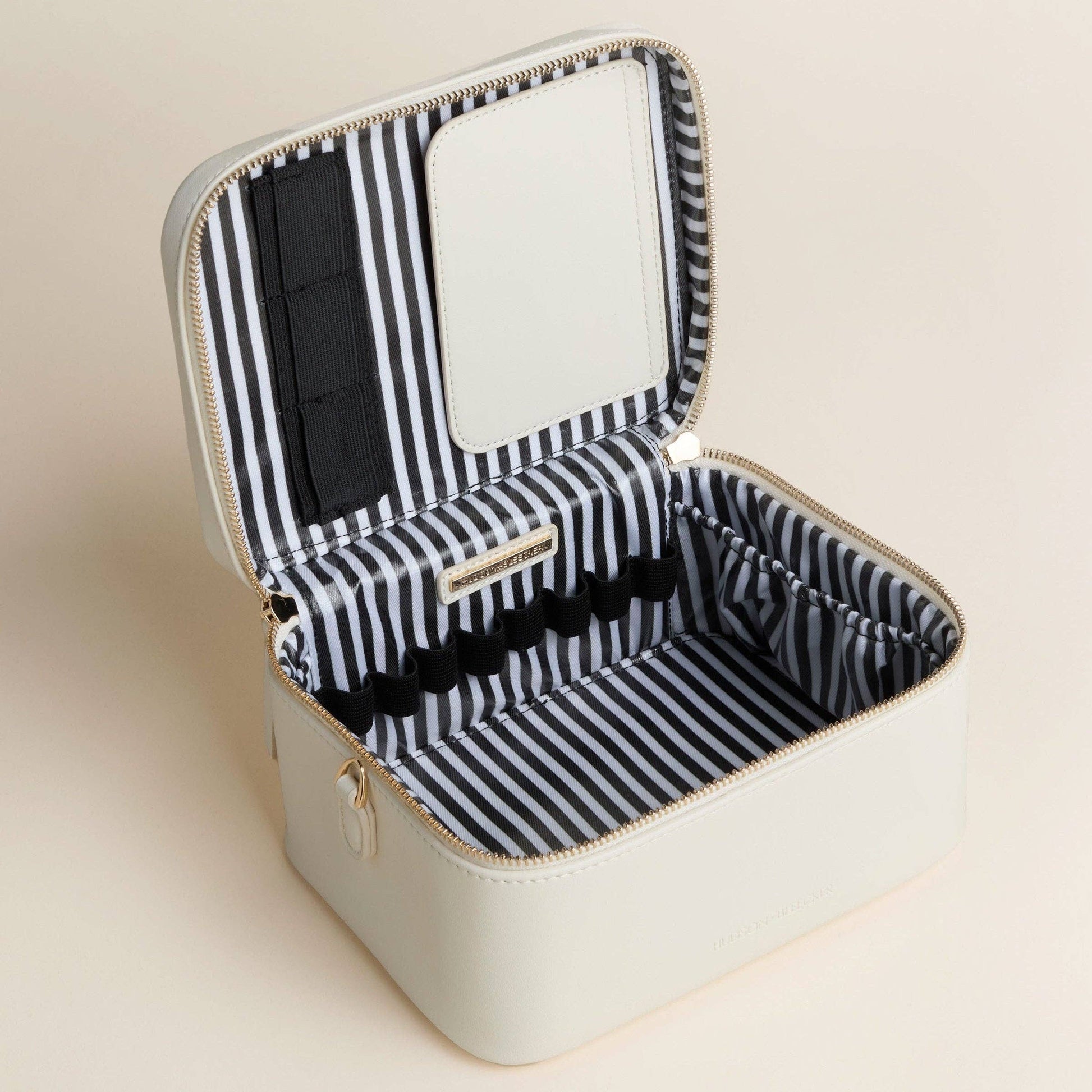Crimson Jetsetter Train Case - Bella Boutique